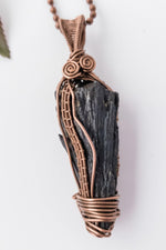 Cargar imagen en el visor de la galería, Viking Collection - Black Kyanite Necklace Pendant - BellaChel Jeweler
