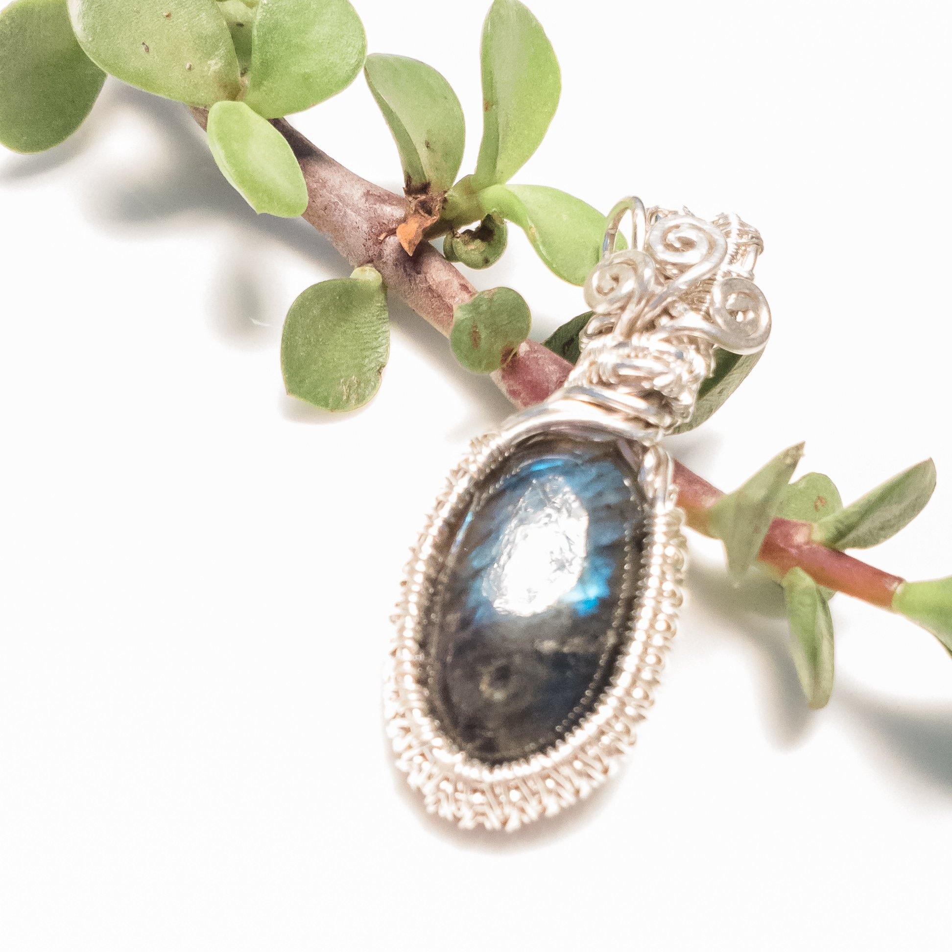 Labradorite crystal pendant front view - BellaChel Jeweler