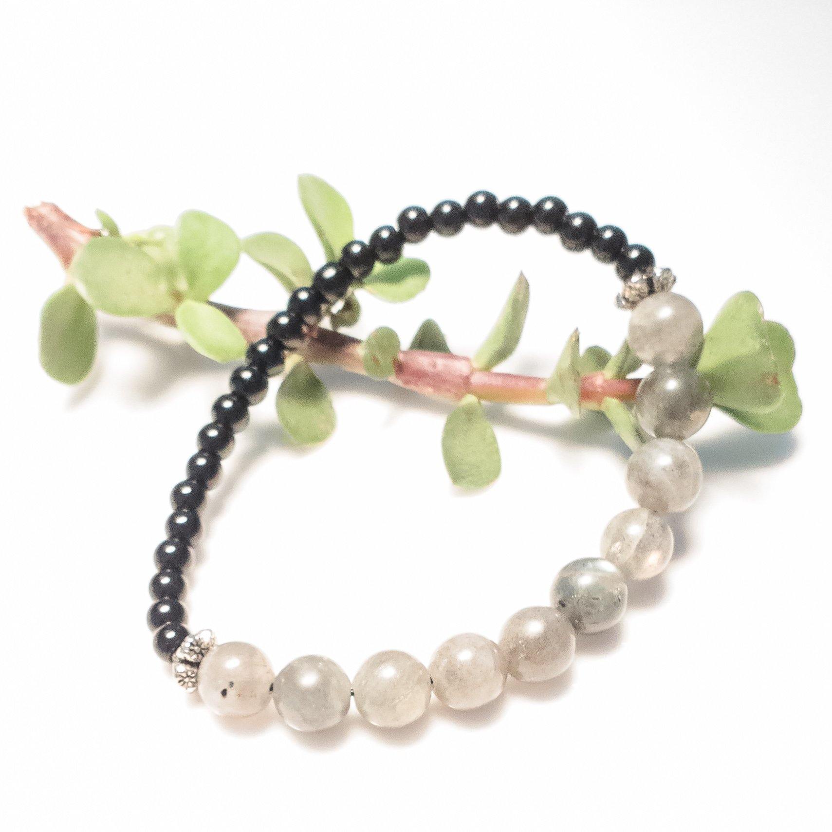 Beautiful Natural Labradorite and Onyx Bracelet - BellaChel Jeweler