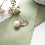 Charger l&#39;image dans la galerie, Elegant Single Pearl Pendant weaved in Sterling Silver - BellaChel Jeweler

