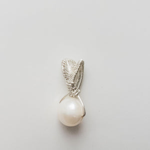 Elegant Pearl Pendant weaved in Sterling Silver - BellaChel Jeweler