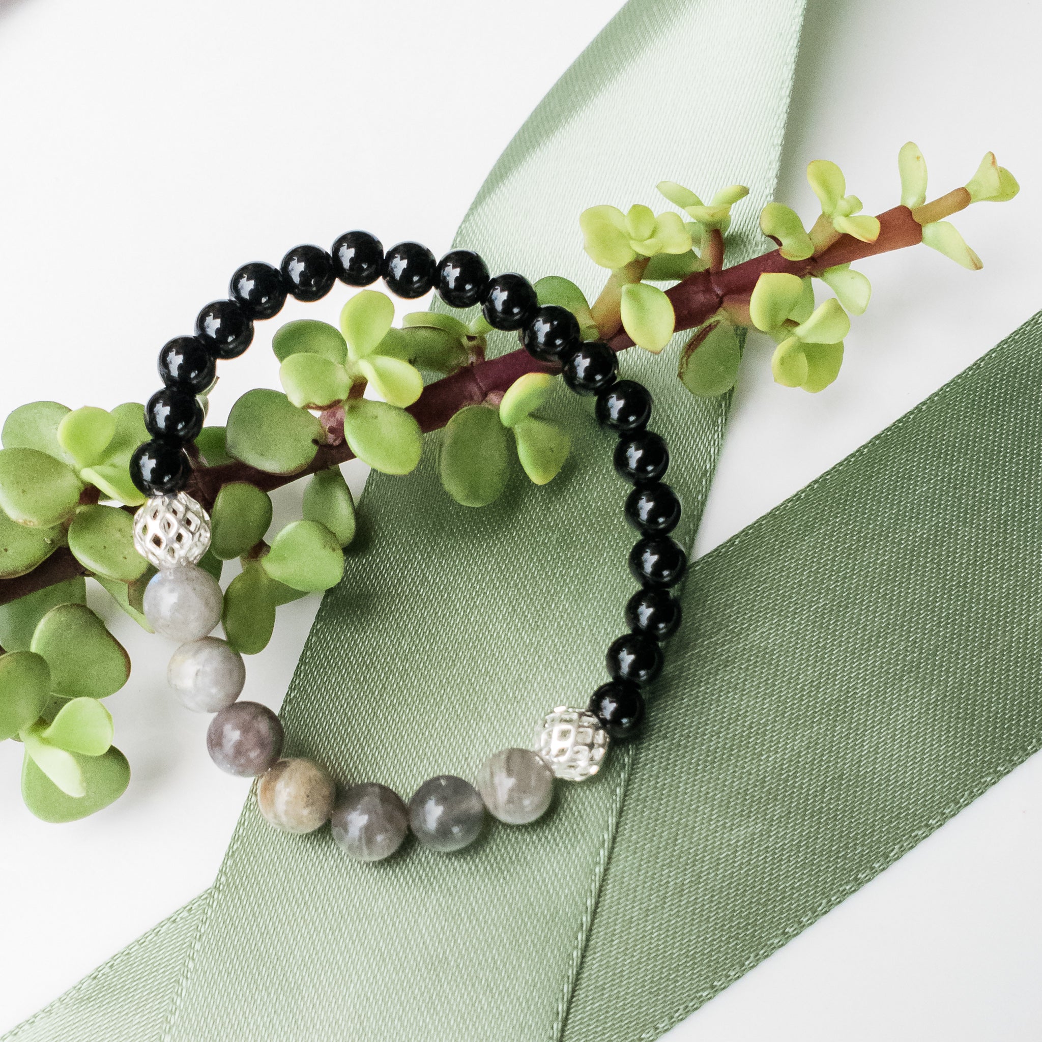 Labradorite and Black Onyx Bracelet