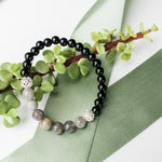 Cargar imagen en el visor de la galería, Labradorite and Black Onyx Bracelet
