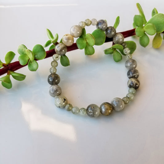 Labradorite Bracelet - BellaChel Jeweler