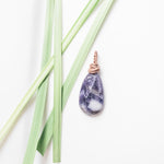 Cargar imagen en el visor de la galería, Men&#39;s Brazilian Amethyst Pendant top view - BellaChel Jeweler
